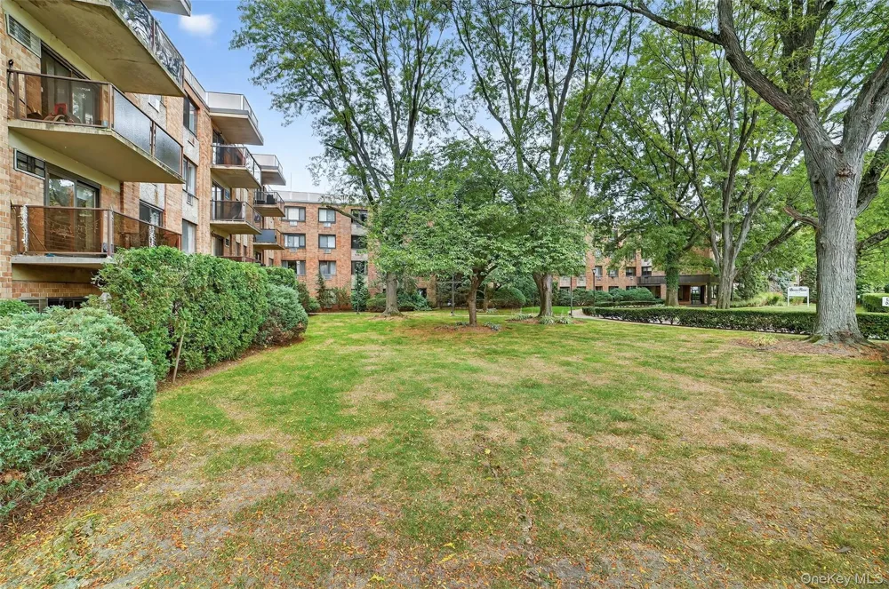 1101 Midland Avenue #121 Bronxville, NY 10708