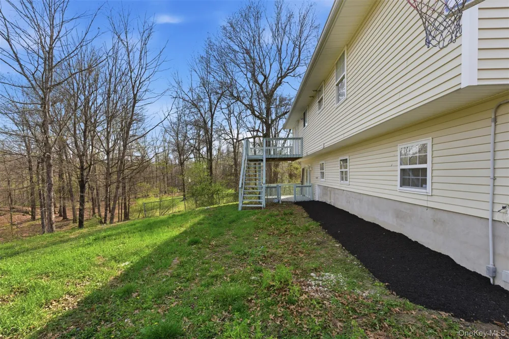 600 Twin Arch Road Rock Tavern, NY 12575