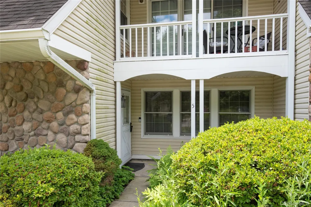5 Spruce Ridge Drive Fishkill, NY 12524