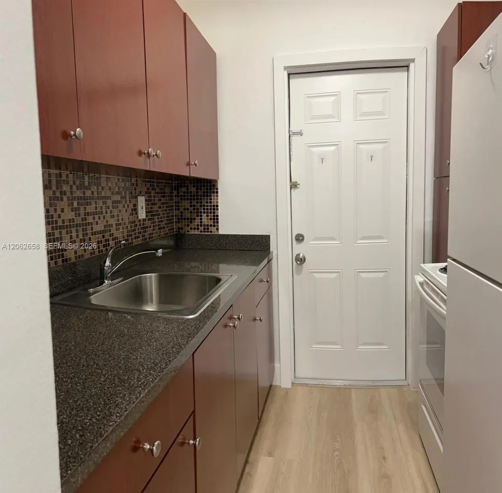 791 SW 64th Ave #8 Miami, FL 33144
