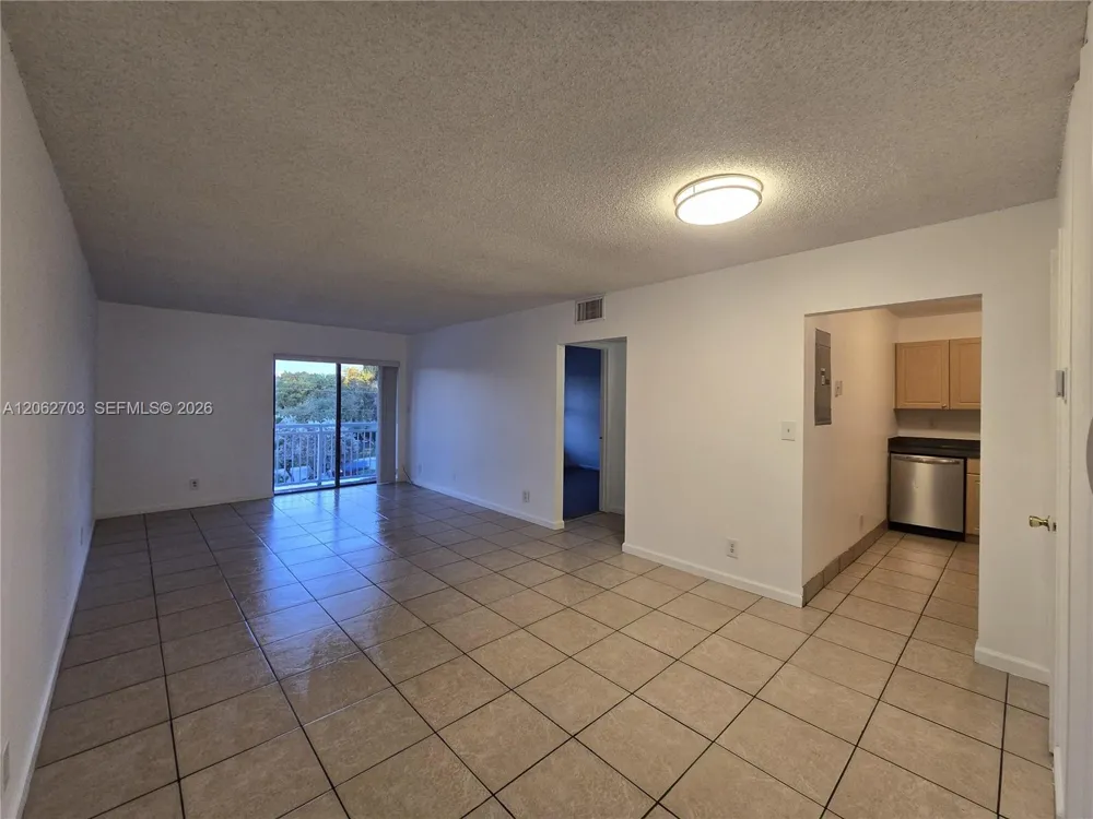 405 S Pine Island Rd #401D Plantation, FL 33324