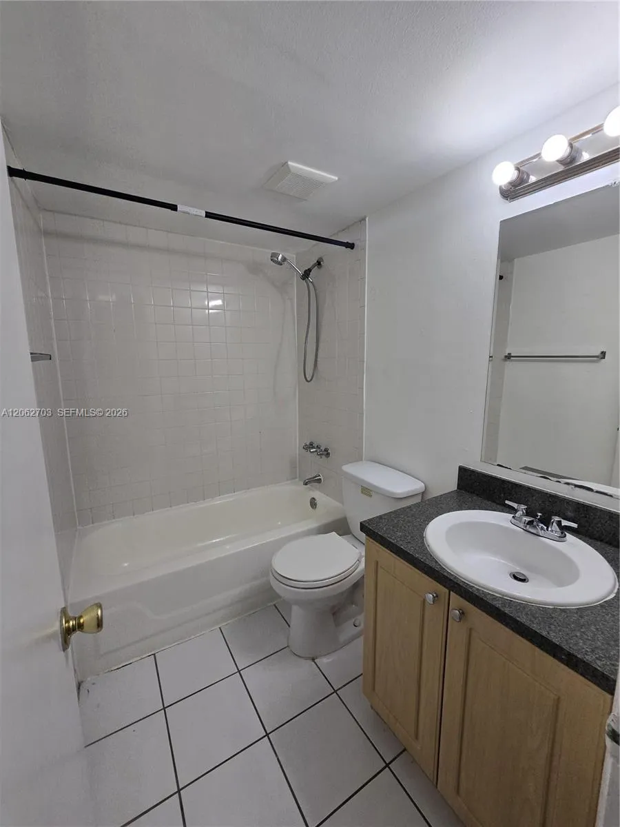 405 S Pine Island Rd #401D Plantation, FL 33324
