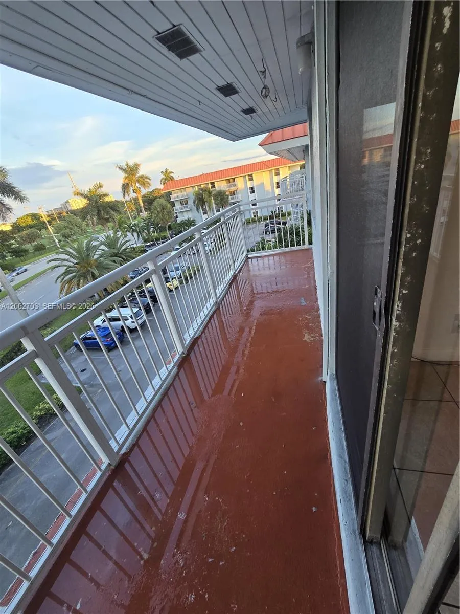 405 S Pine Island Rd #401D Plantation, FL 33324