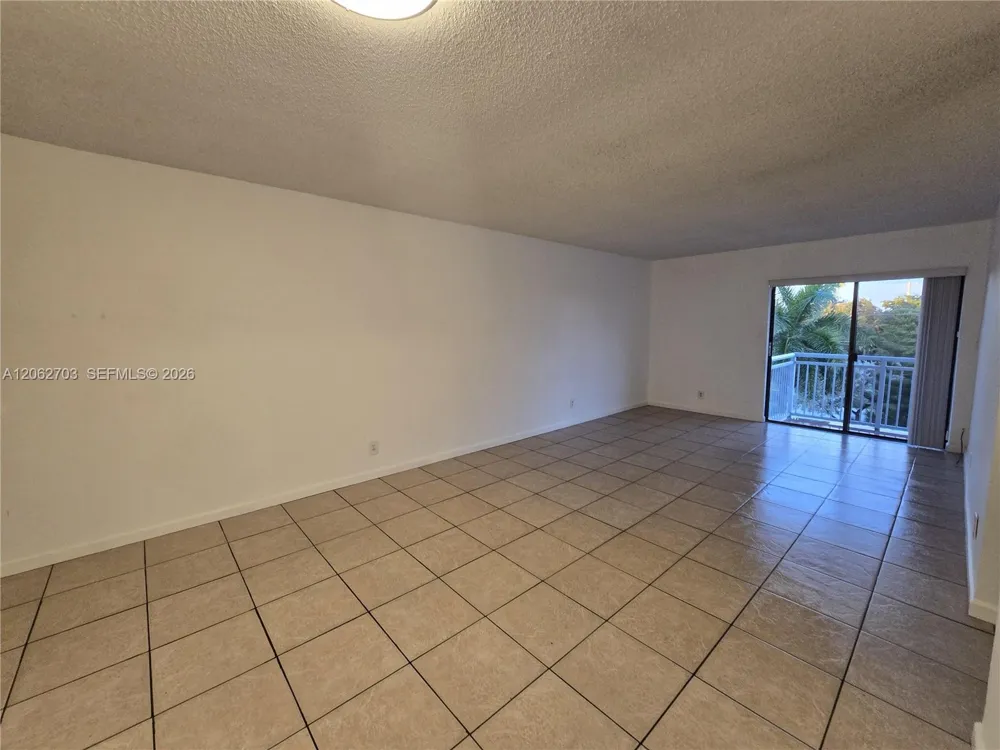 405 S Pine Island Rd #401D Plantation, FL 33324