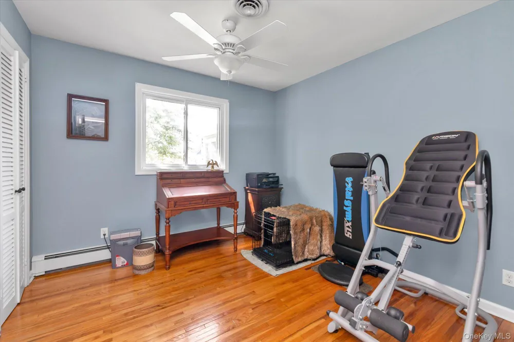 6 Montgomery Lane Bay Shore, NY 11706