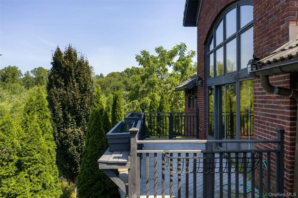 25 Edgar Road Armonk, NY 10504
