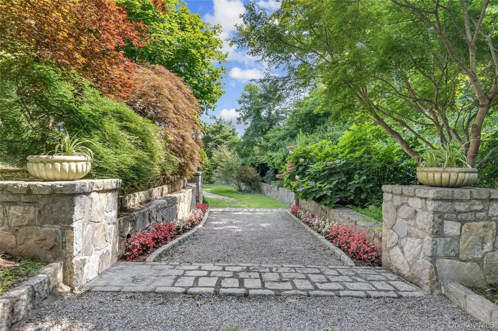 25 Edgar Road Armonk, NY 10504
