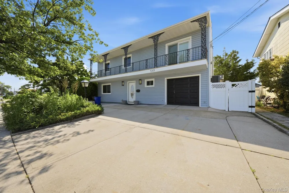133 Meister Boulevard Freeport, NY 11520