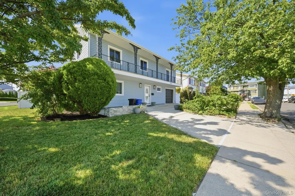 133 Meister Boulevard Freeport, NY 11520