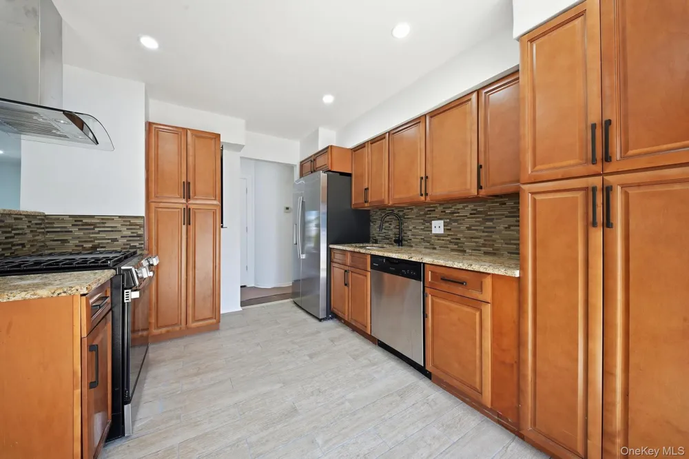133 Meister Boulevard Freeport, NY 11520