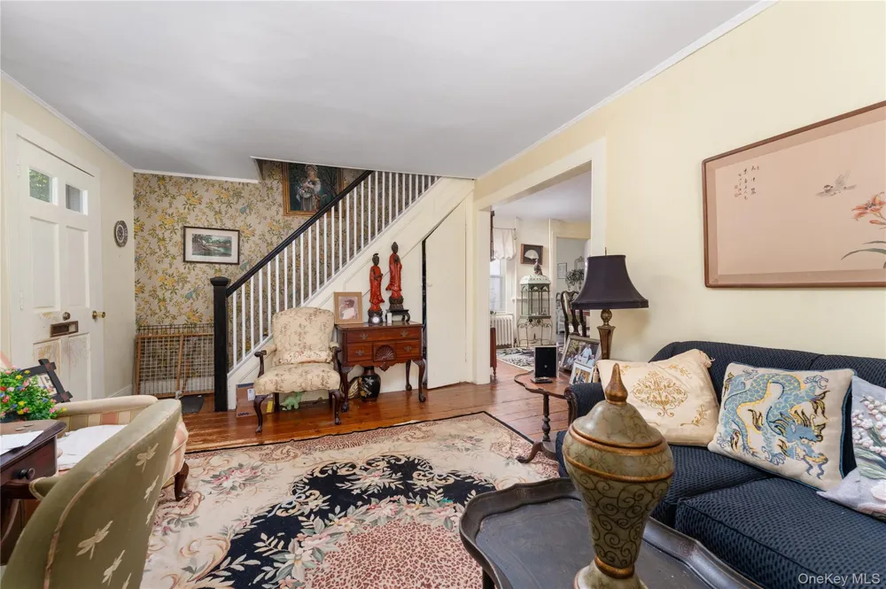 93 Buell Lane East Hampton, NY 11937