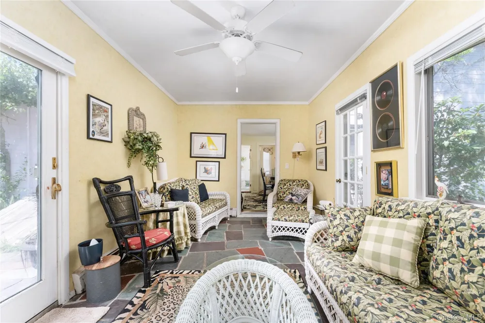 93 Buell Lane East Hampton, NY 11937
