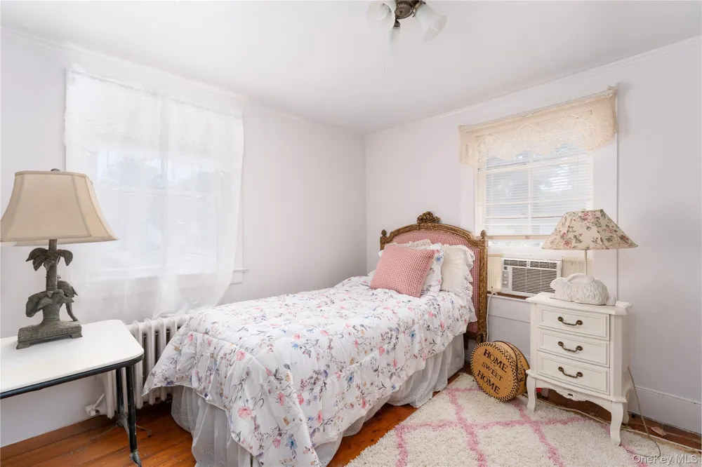 93 Buell Lane East Hampton, NY 11937