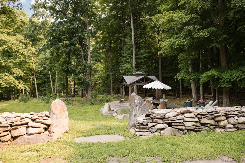 72 Old Quaker Hill Road Monroe, NY 10950