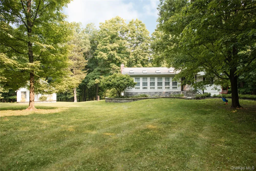 72 Old Quaker Hill Road Monroe, NY 10950