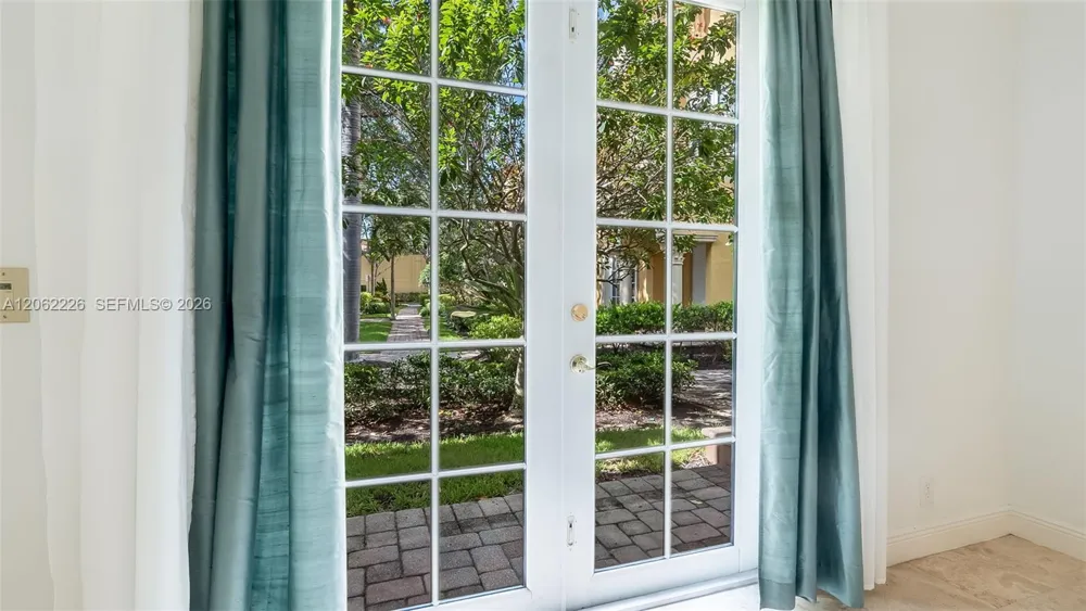 425 NE 69th Cir Boca Raton, FL 33487