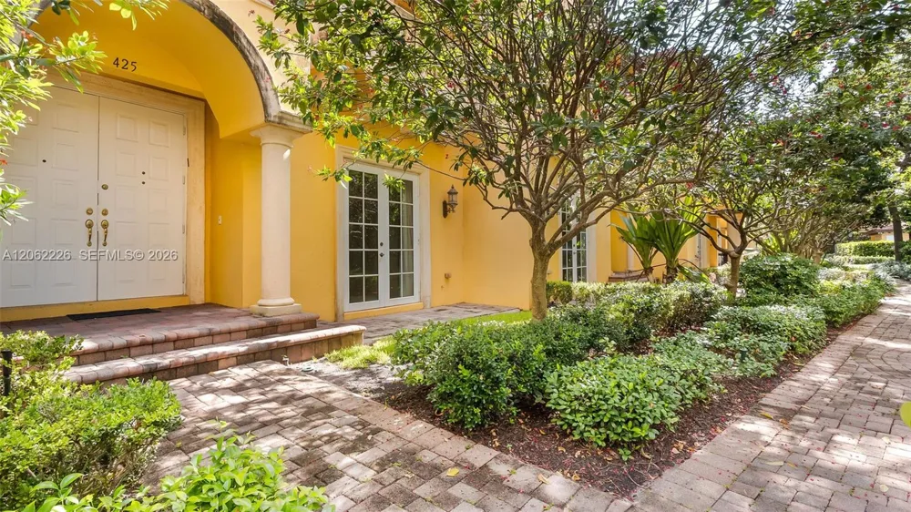 425 NE 69th Cir Boca Raton, FL 33487