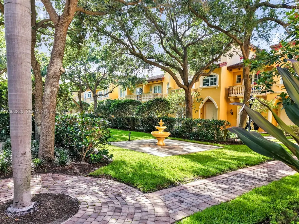425 NE 69th Cir Boca Raton, FL 33487