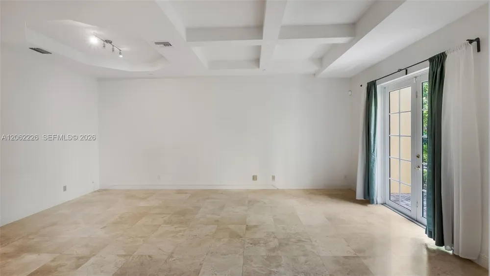 425 NE 69th Cir Boca Raton, FL 33487