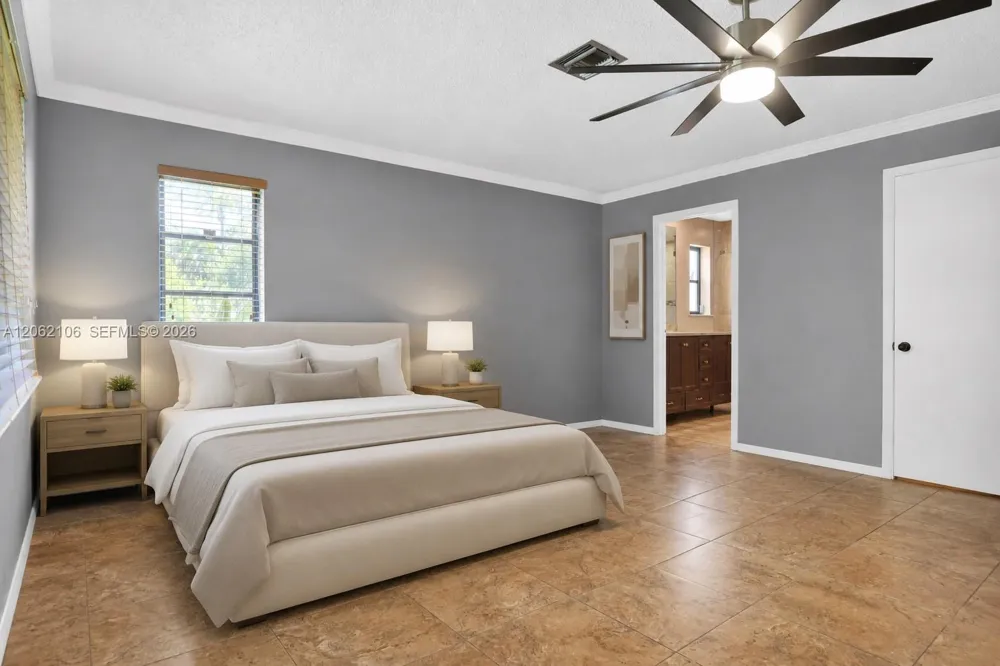 2587 E Rd Loxahatchee, FL 33470