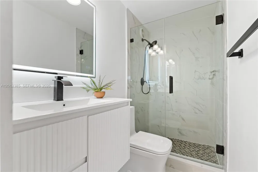 1880 S Treasure Dr #3D North Bay Village, FL 33141