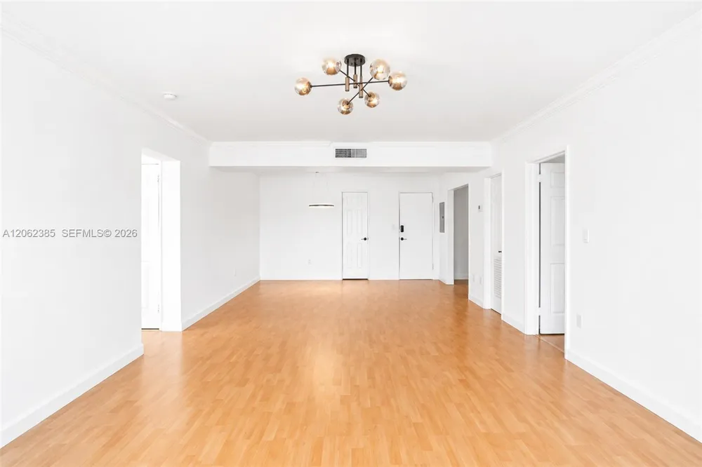 1880 S Treasure Dr #3D North Bay Village, FL 33141