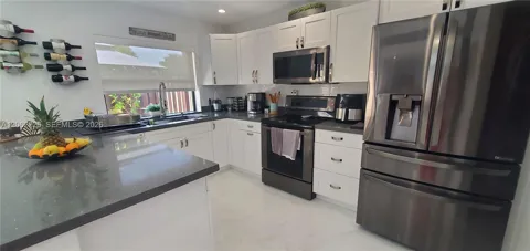6005 NW 170th Ter