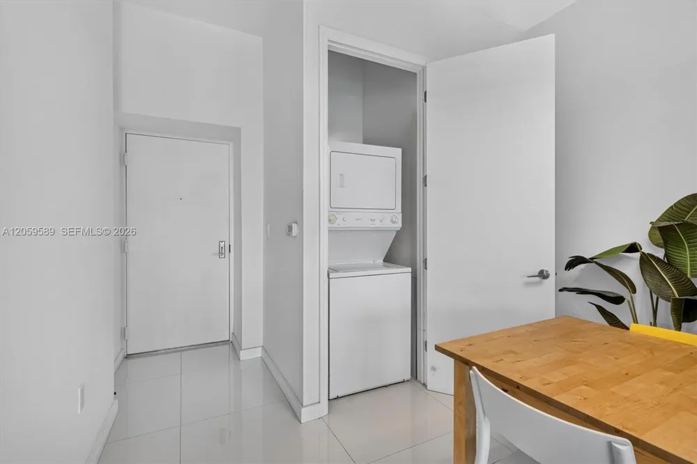 500 Brickell Ave #1100 Miami, FL 33131