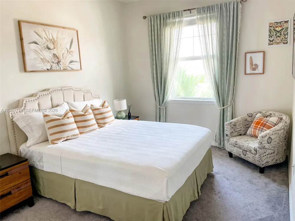 5100 Eucalyptus Dr #2 Hollywood, FL 33021