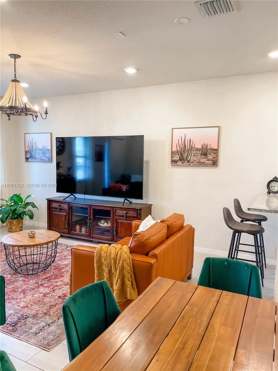 5100 Eucalyptus Dr #2 Hollywood, FL 33021