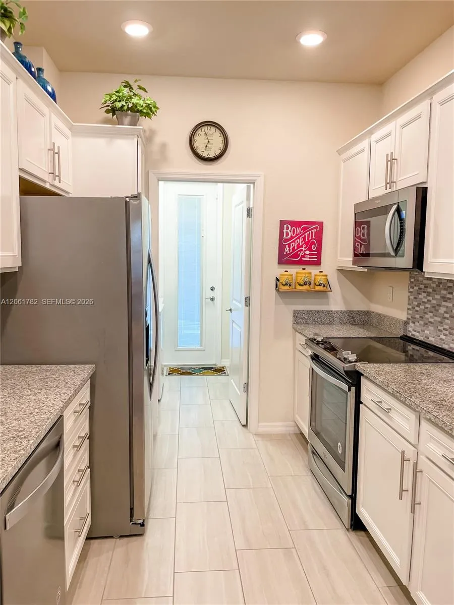 5100 Eucalyptus Dr #2 Hollywood, FL 33021