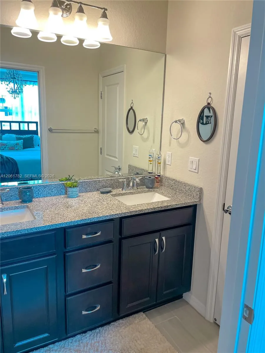 5100 Eucalyptus Dr #2 Hollywood, FL 33021