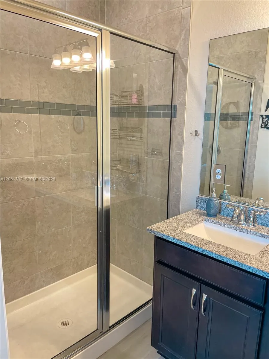 5100 Eucalyptus Dr #2 Hollywood, FL 33021
