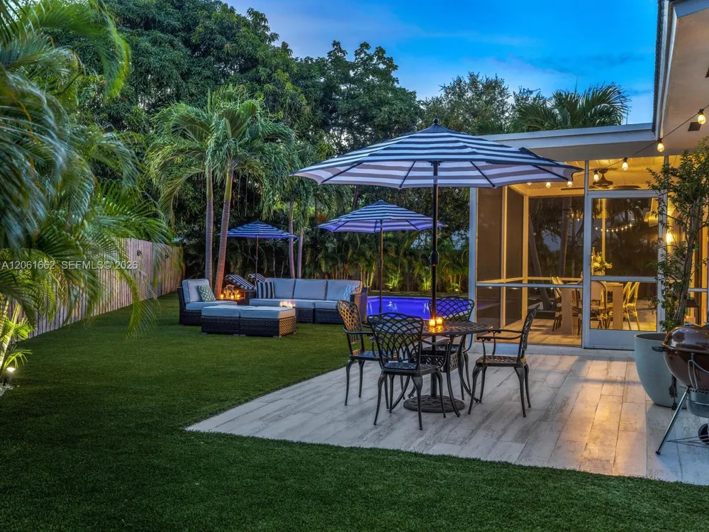 11504 NE 6th Ave Biscayne Park, FL 33161