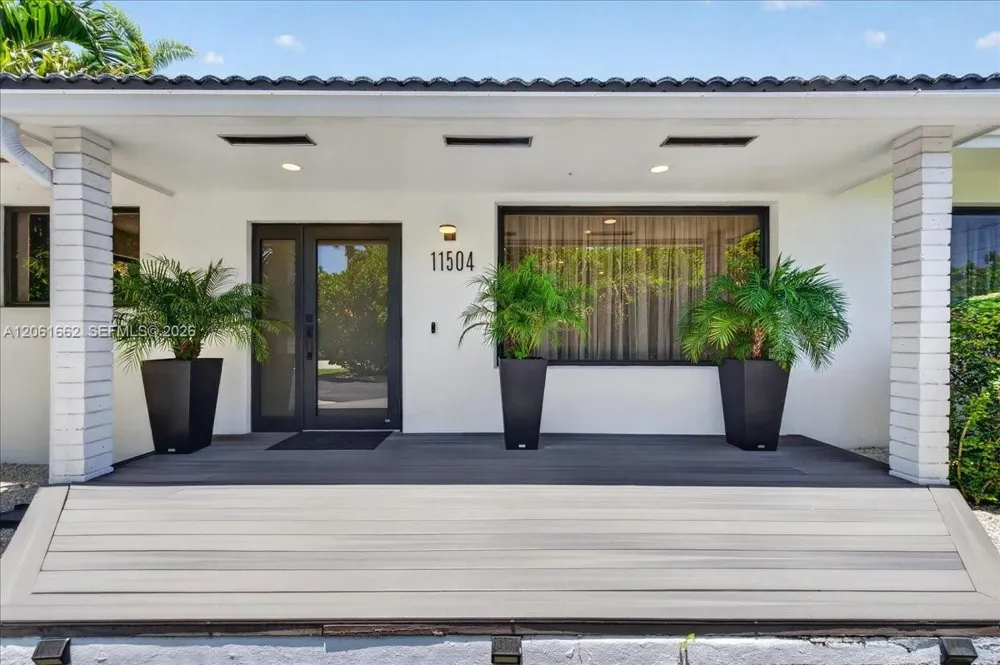 11504 NE 6th Ave Biscayne Park, FL 33161