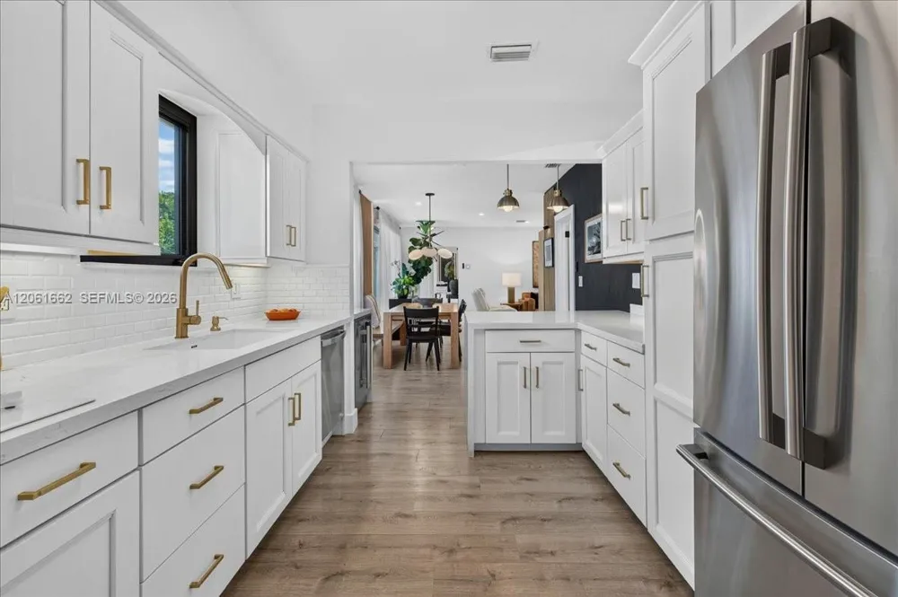 11504 NE 6th Ave Biscayne Park, FL 33161