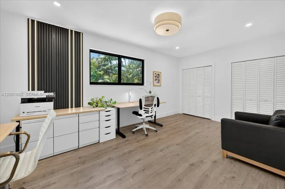 11504 NE 6th Ave Biscayne Park, FL 33161