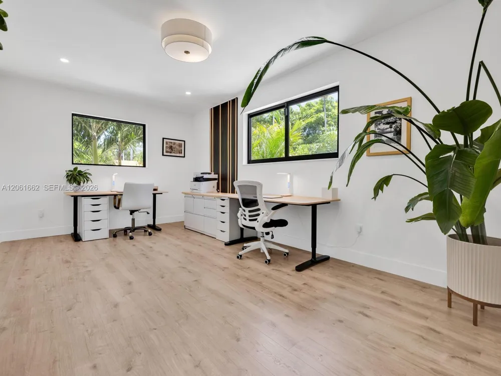 11504 NE 6th Ave Biscayne Park, FL 33161