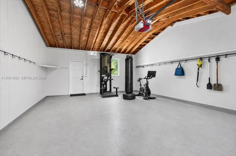 11504 NE 6th Ave Biscayne Park, FL 33161