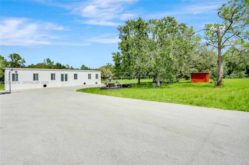227 Hunting Club Ave Clewiston, FL 33440