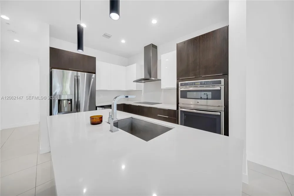 6310 NW 103rd Pl #201 Doral, FL 33178