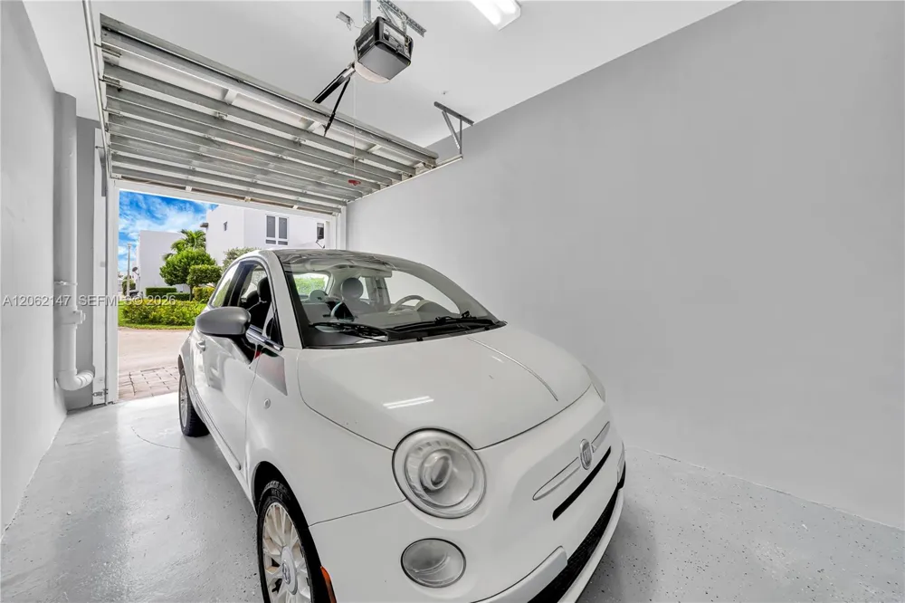 6310 NW 103rd Pl #201 Doral, FL 33178