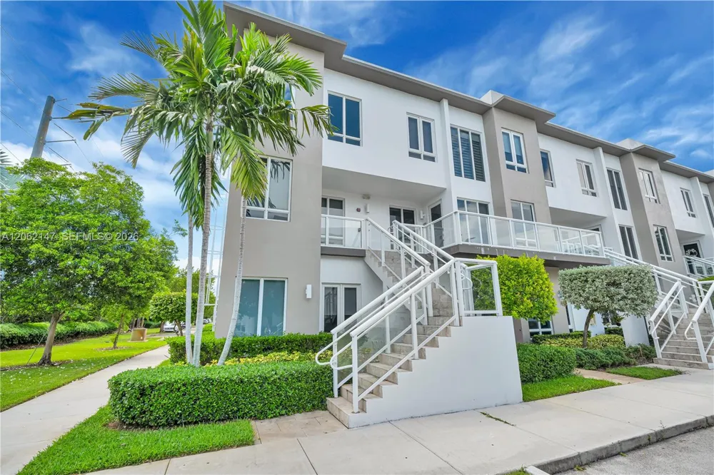 6310 NW 103rd Pl #201 Doral, FL 33178