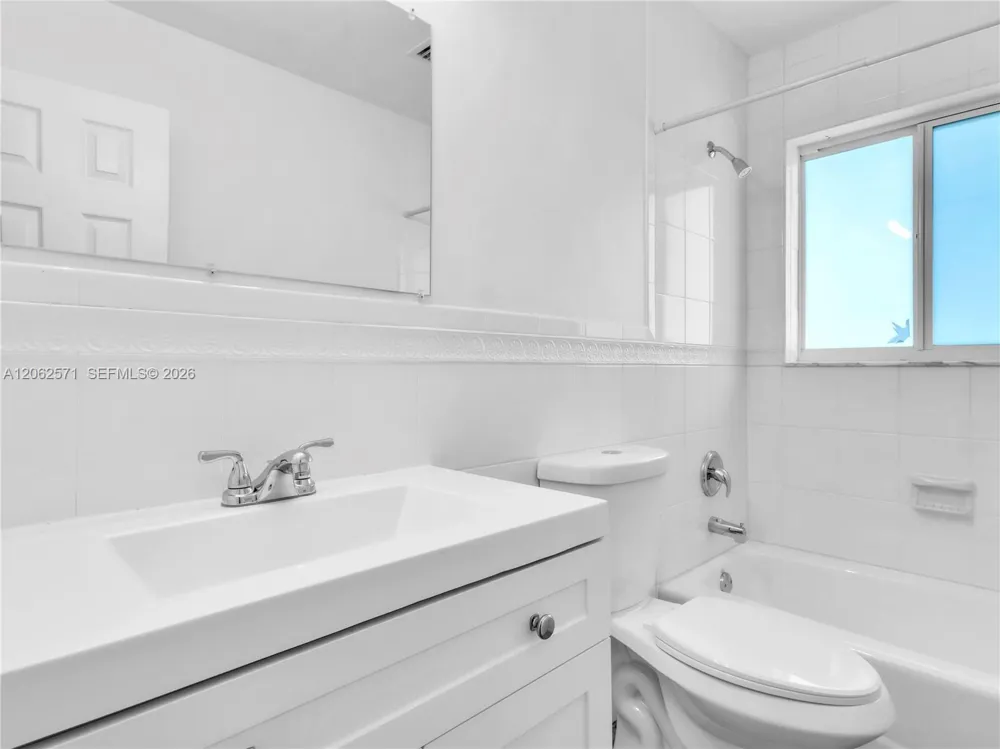 10015 SW 85th Ter Miami, FL 33173