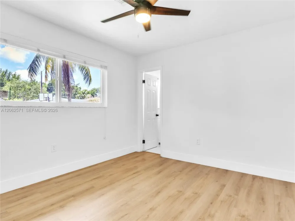 10015 SW 85th Ter Miami, FL 33173