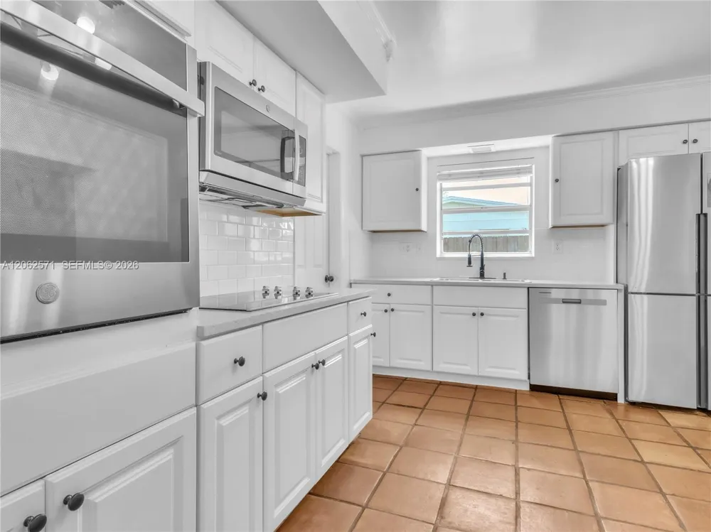 10015 SW 85th Ter Miami, FL 33173