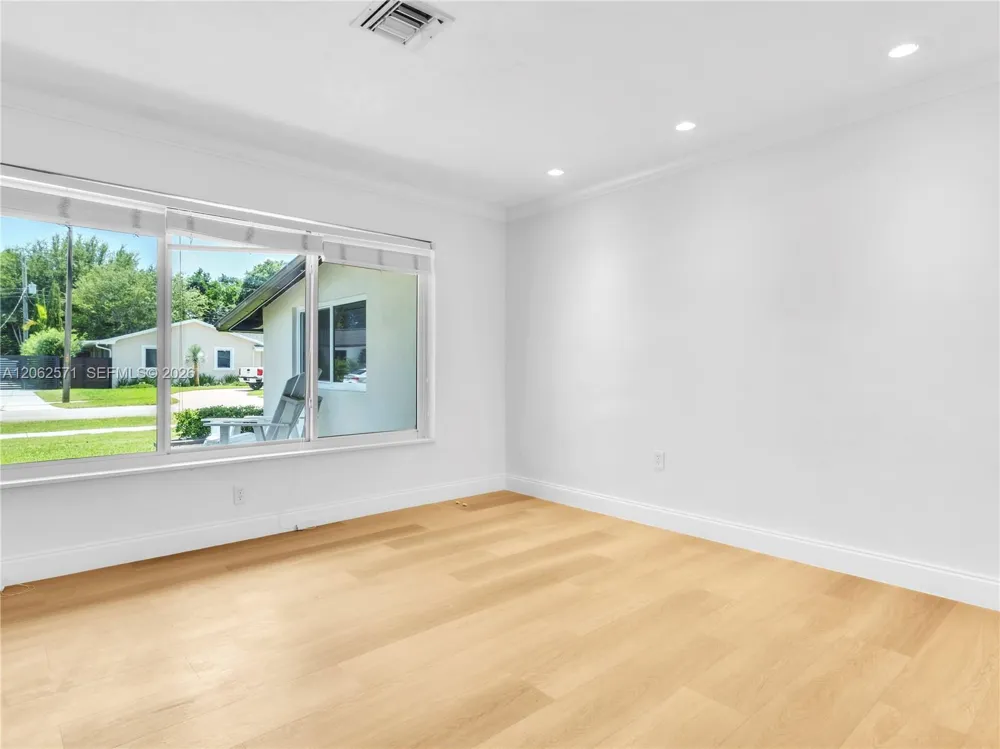 10015 SW 85th Ter Miami, FL 33173