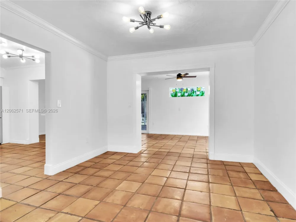10015 SW 85th Ter Miami, FL 33173