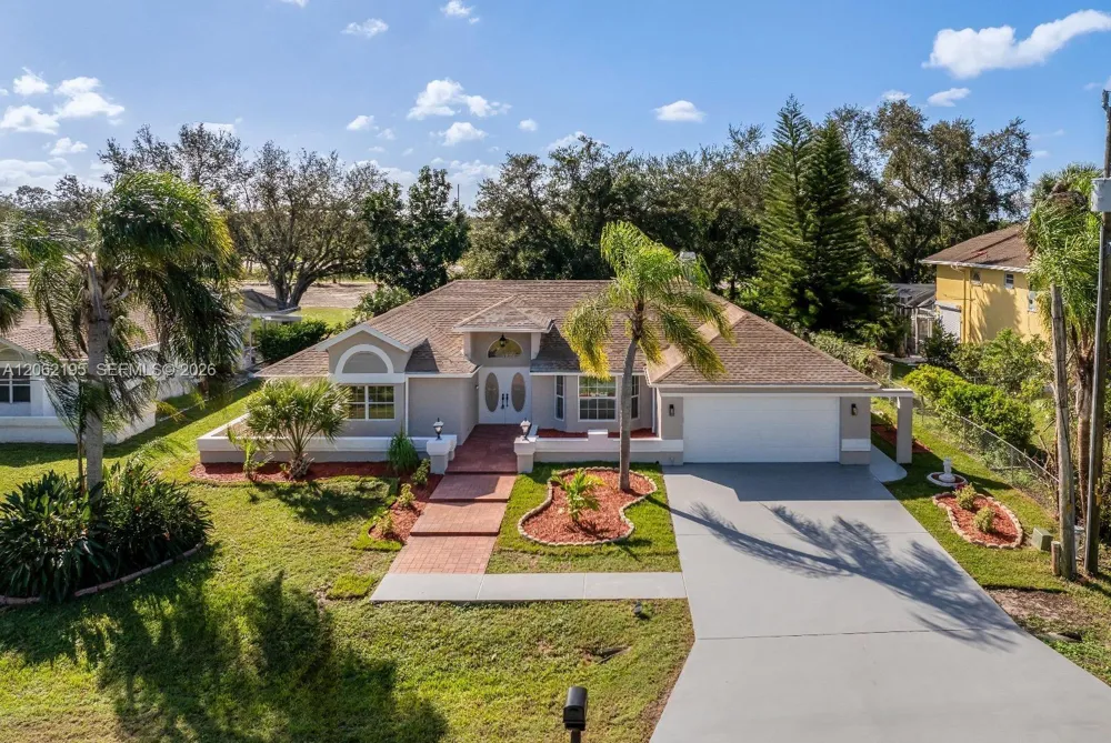 1703 Golfside Village Dr #0 Lehigh Acres, FL 33196