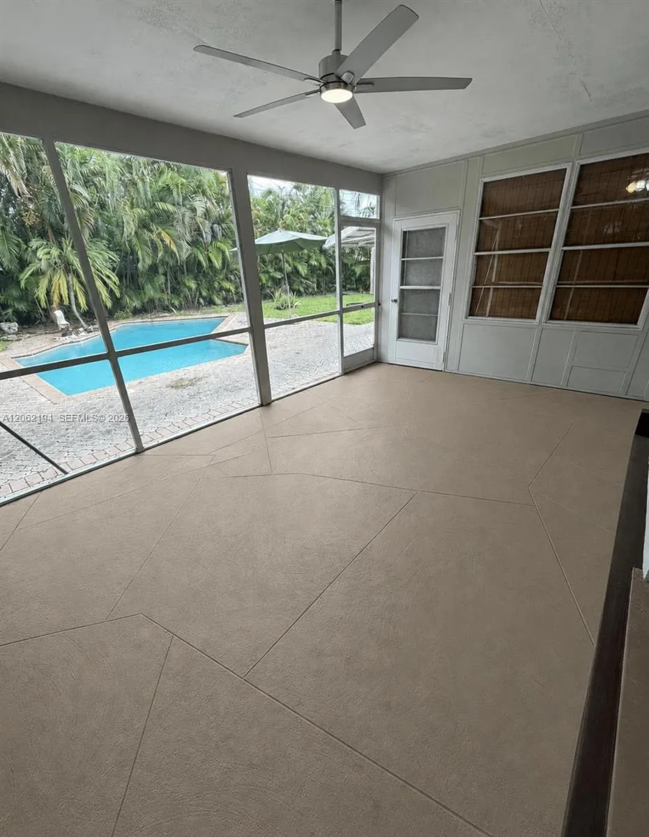 810 NW 8th Ave Dania Beach, FL 33004